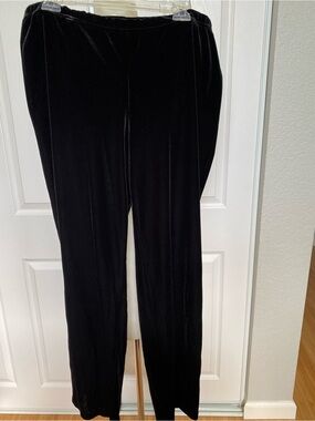 Black Velvet Wide-Leg Pants - Women
